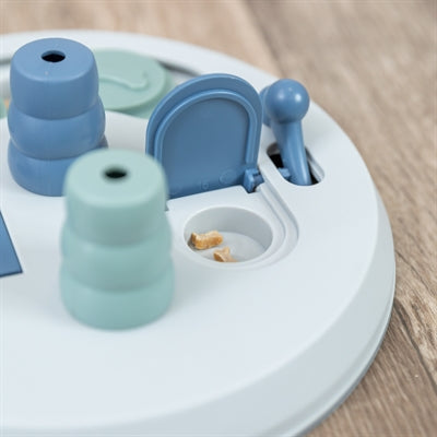 Trixie Dog Activity Flip Board